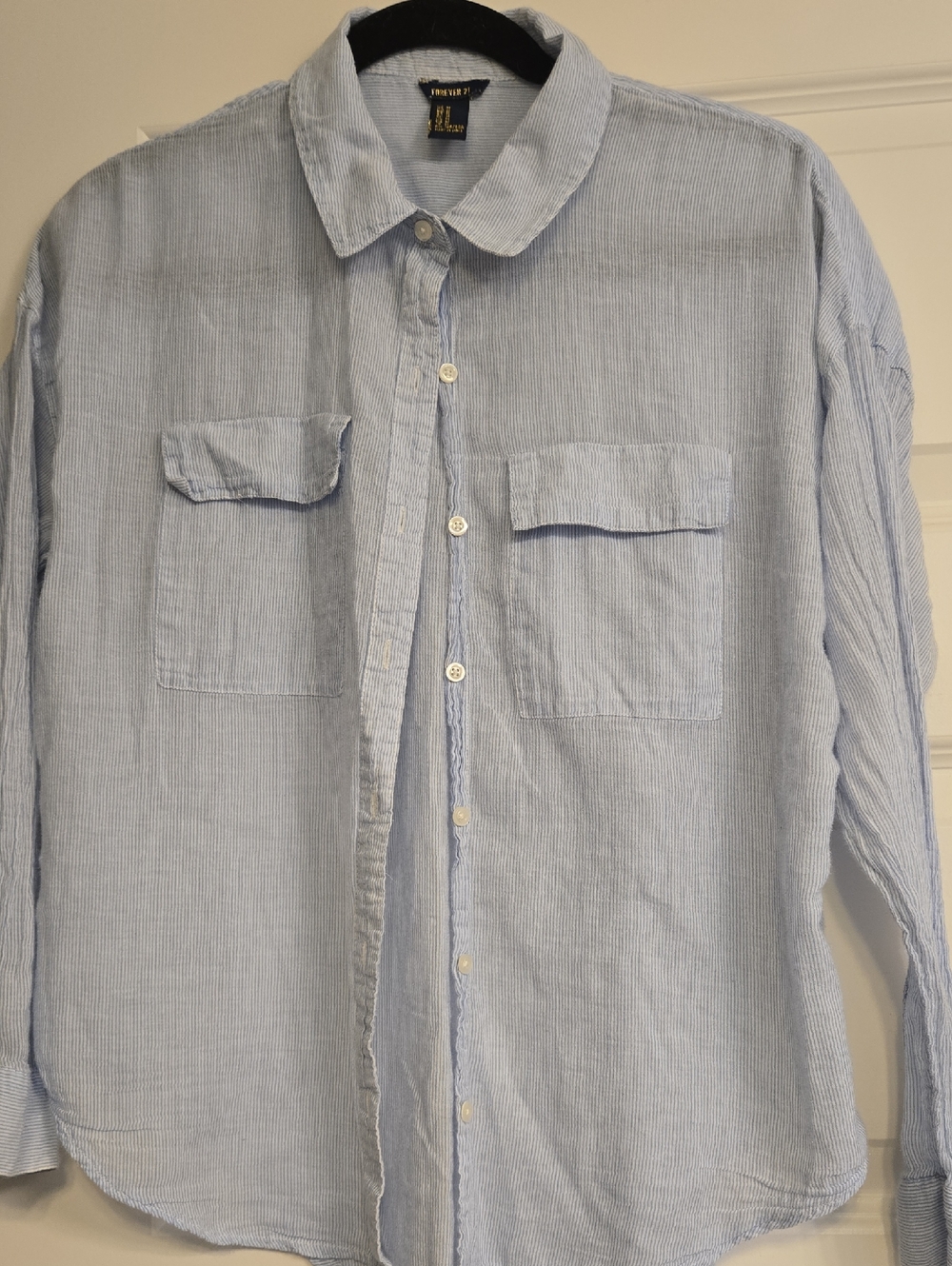 Forever 21 Light Blue Striped Women's Button-Down Shirt medium